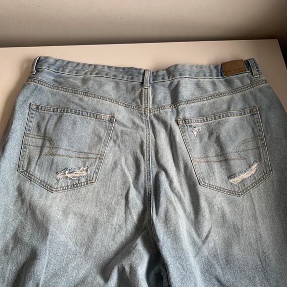American Eagle Plus Size 24 Curvy Mom Jeans Denim Distressed Ripped Light Wash - Picture 6 of 12